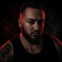 undefined dinle, müzik videolarını izle, biyografisini oku, tur tarihlerini ve daha fazlasını gör!