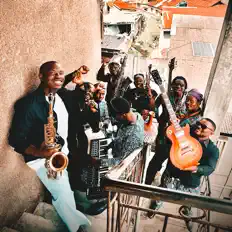 Lagos Thugs सुनें, म्यूज़िक वीडियो देखें, बायो पढ़ें, दौरे की तारीखें और बहुत कुछ देखें!