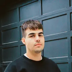 收听 CroJay、观看音乐视频、阅读小传、查看巡演日期等 ！