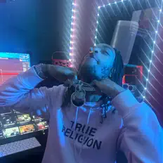 Escucha a Yung G, mira vídeos musicales, lee la biografía, consulta fechas de giras y mucho más.