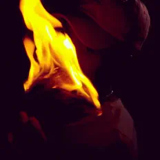 Écoutez J Crvze, regardez des vidéoclips, lisez la biographie, consultez les dates de tournée et plus encore !