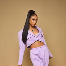 Cassidy Reid सुनें, म्यूज़िक वीडियो देखें, बायो पढ़ें, दौरे की तारीखें और बहुत कुछ देखें!