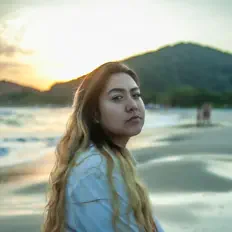 Escucha a Liv, mira vídeos musicales, lee la biografía, consulta fechas de giras y mucho más.