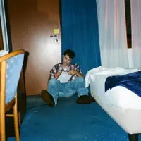 Escucha a undefined, mira videos musicales, lee su biografía, consulta las fechas de las gira y más.