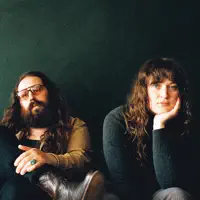 Escucha a undefined, mira videos musicales, lee su biografía, consulta las fechas de las gira y más.