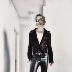 Listen to Mares de Xceso, watch music videos, read bio, see tour dates & more!