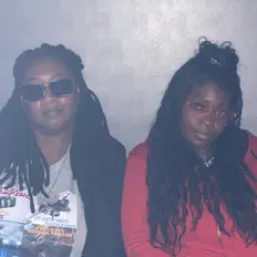 Sheena Thrash: песни, клипы, биография, даты выступлений и многое другое.