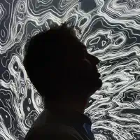 Ouça undefined, assista a videoclipes, leia a biografia, veja as datas das turnês e mais!