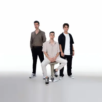 Listen to Konuştukça Batıyoruz, watch music videos, read bio, see tour dates & more!
