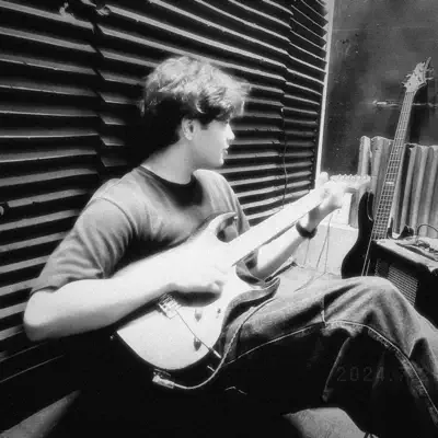Listen to Xavier Kuro, watch music videos, read bio, see tour dates & more!