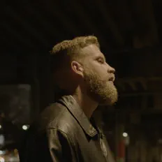 收听 Luke-W、观看音乐视频、阅读小传、查看巡演日期等 ！