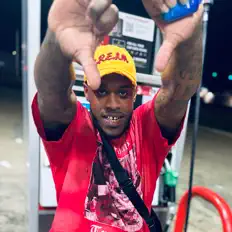 Poslechněte si interpreta Yullie Nation, sledujte hudební videa, přečtěte si životopis, podívejte se na data turné a další informace.