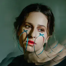 Sophia St. Helen을(를) 듣고, 뮤직 비디오를 보고, 약력을 읽고, 투어 일정 등을 확인하세요!