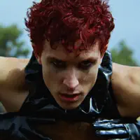 Luister naar undefined, bekijk muziekvideo's, lees de bio, bekijk de tourdata, en meer!