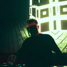 Escucha a plenka, mira videos musicales, lee su biografía, consulta las fechas de las gira y más.