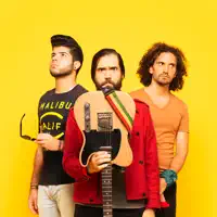 Hör dir undefined an, schau dir Musikvideos an, lies die Biografie, finde Tourdaten und mehr!