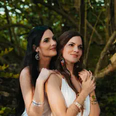 Listen to Cristina y Natalia, watch music videos, read bio, see tour dates & more!