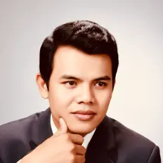 Poslechněte si interpreta In Yeng, sledujte hudební videa, přečtěte si životopis, podívejte se na data turné a další informace.