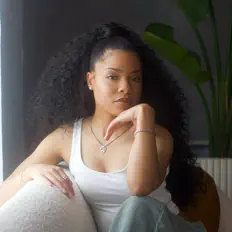 Listen to Erynn Monae, watch music videos, read bio, see tour dates & more!