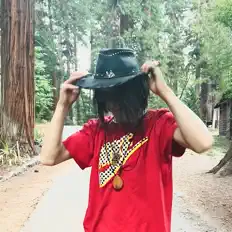 EL khemit सुनें, म्यूज़िक वीडियो देखें, बायो पढ़ें, दौरे की तारीखें और बहुत कुछ देखें!