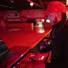Listen to DJ Elii, watch music videos, read bio, see tour dates & more!