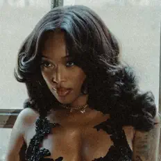 Ouça Sanura, assista a videoclipes, leia a biografia, veja as datas das turnês e mais!