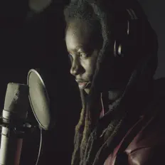 Kdike dinle, müzik videolarını izle, biyografisini oku, tur tarihlerini ve daha fazlasını gör!