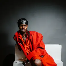 Posłuchaj wykonawcy Shivooh, obejrzyj teledyski, przeczytaj biografię, zobacz daty tras koncertowych i nie tylko!