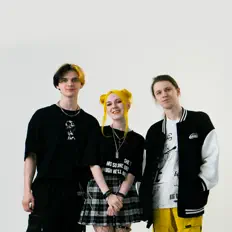 Ouve Бесплатный Автобус, vê vídeos de música, lê a biografia, vê as datas da digressão e muito mais!