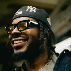 Listen to MONAIRE BRWN, watch music videos, read bio, see tour dates & more!