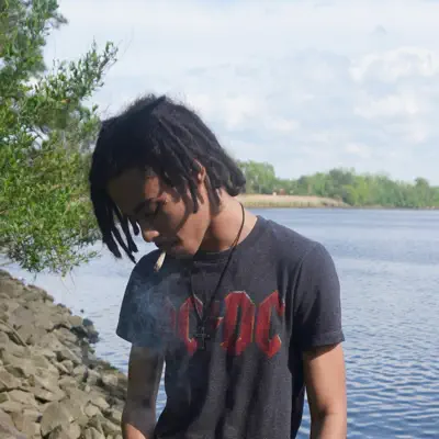 Listen to glizzxen, watch music videos, read bio, see tour dates & more!