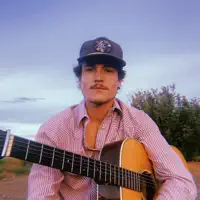 Escucha a undefined, mira videos musicales, lee su biografía, consulta las fechas de las gira y más.