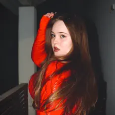 Marbezを聴いたり、ミュージックビデオを鑑賞したり、経歴やツアー日程などを確認したりしましょう！