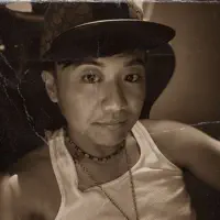 undefined을(를) 듣고, 뮤직 비디오를 보고, 약력을 읽고, 투어 일정 등을 확인하세요!