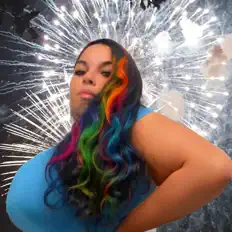 Dengarkan Steph Goldii, tonton video musik, baca bio, lihat tanggal tur & lainnya!