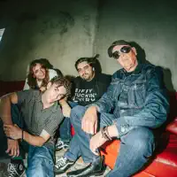 Escucha a undefined, mira videos musicales, lee su biografía, consulta las fechas de las gira y más.