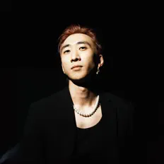 Ascolta Mike Chang, guarda video musicali, leggi la biografia, vedi le date del tour & altro!