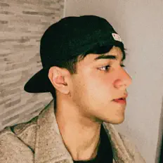 The Kayn을(를) 듣고, 뮤직 비디오를 보고, 약력을 읽고, 투어 일정 등을 확인하세요!