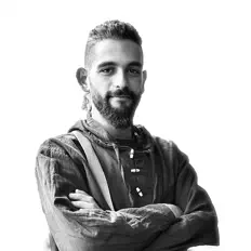 Ouve OZEN, vê vídeos de música, lê a biografia, vê as datas da digressão e muito mais!