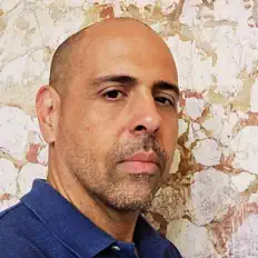 Luister naar Paul Fább, bekijk muziekvideo's, lees de bio, bekijk de tourdata, en meer!