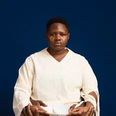 收听 Oluwadamilola、观看音乐视频、阅读小传、查看巡演日期等 ！