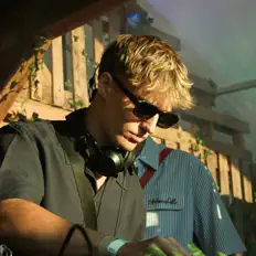 Hör dir OP Breaks an, schau dir Musikvideos an, lies die Biografie, finde Tourdaten und mehr!