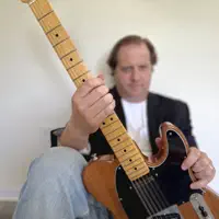 Ascolta undefined, guarda video musicali, leggi la biografia, vedi le date del tour & altro!
