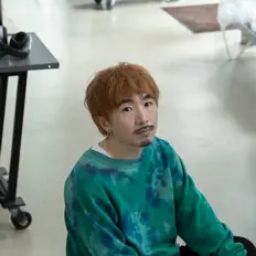 Posłuchaj wykonawcy ESME MORI, obejrzyj teledyski, przeczytaj biografię, zobacz daty tras koncertowych i nie tylko!