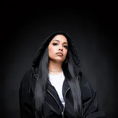 Dengarkan Yashna, tonton video musik, baca bio, lihat tanggal tur & lainnya!