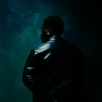 Poslechněte si interpreta undefined, sledujte hudební videa, přečtěte si životopis, podívejte se na data turné a další informace.