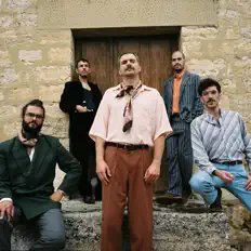 聆聽 el nido、觀看音樂影片、閱讀小傳、查看巡演日期等！