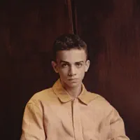 undefined सुनें, म्यूज़िक वीडियो देखें, बायो पढ़ें, दौरे की तारीखें और बहुत कुछ देखें!