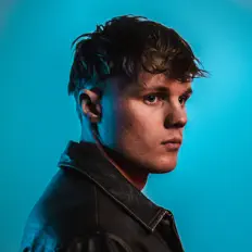 Poslechněte si interpreta Joe Warren, sledujte hudební videa, přečtěte si životopis, podívejte se na data turné a další informace.