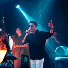 Escucha a Sarthak Bhardwaj, mira videos musicales, lee su biografía, consulta las fechas de las gira y más.